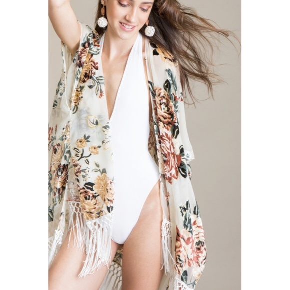 Other - Maya Island Velvet Floral Macrame Tassel Fringe Kimono Cream Coverup Wrap